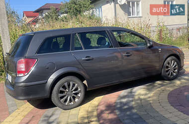 Универсал Opel Astra 2010 в 