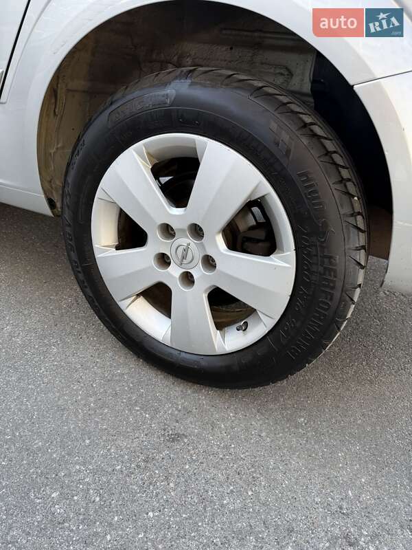 Универсал Opel Astra 2008 в Киеве