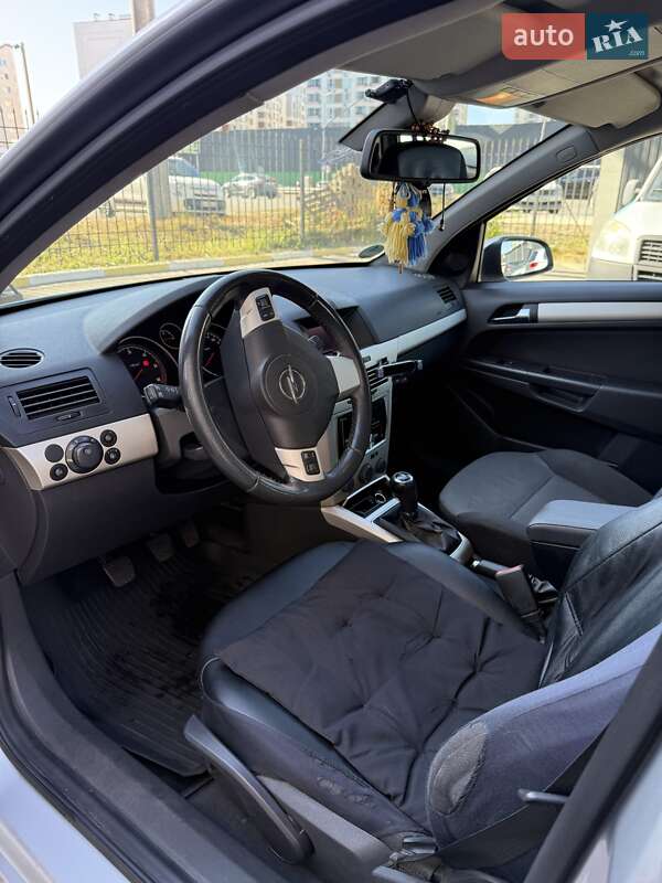 Универсал Opel Astra 2008 в Киеве