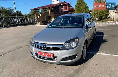 Универсал Opel Astra 2010 в 