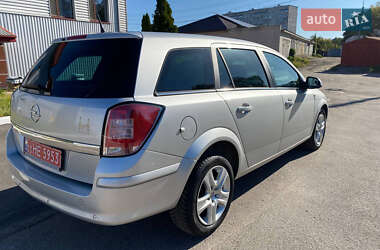 Универсал Opel Astra 2010 в 