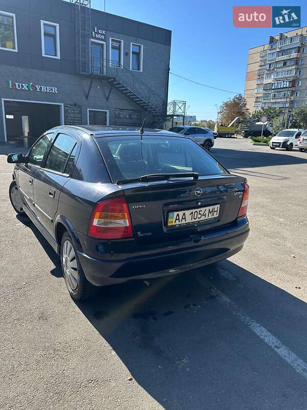 Хэтчбек Opel Astra 2003 в Броварах