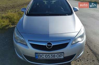 Хэтчбек Opel Astra 2010 в 