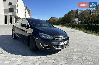 Седан Opel Astra 2012 в 