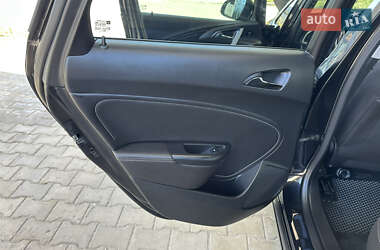 Седан Opel Astra 2012 в 