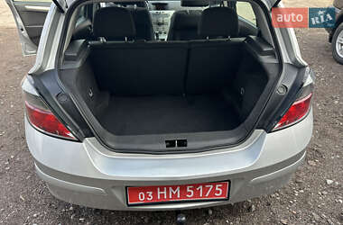 Хетчбек Opel Astra 2009 в 