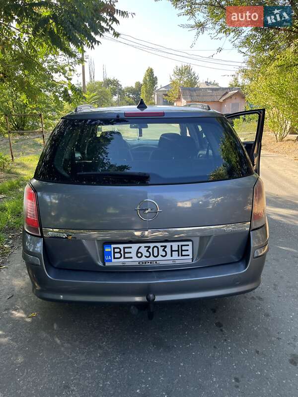 Универсал Opel Astra 2004 в Николаеве