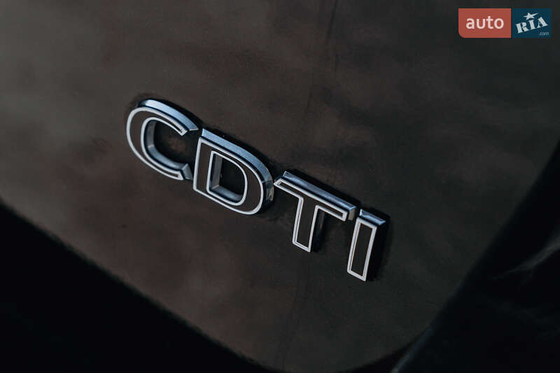 Универсал Opel Astra 2018 в Киеве фото 15 Универсал Opel Astra 2018 в Киеве