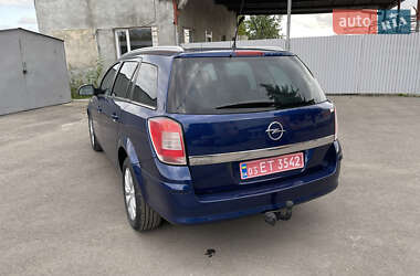 Универсал Opel Astra 2010 в 