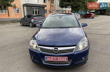 Универсал Opel Astra 2010 в 