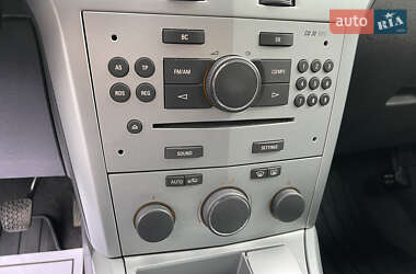 Универсал Opel Astra 2010 в 