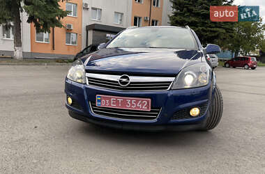 Универсал Opel Astra 2010 в 