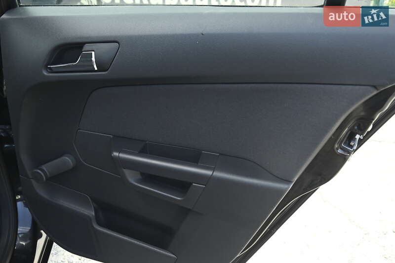 Хэтчбек Opel Astra 2009 в Бердичеве