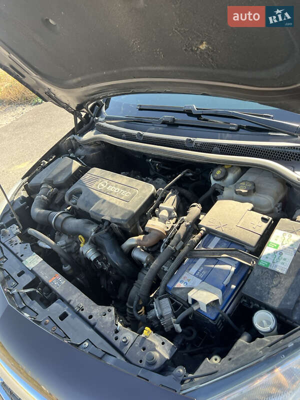 Универсал Opel Astra 2011 в Виннице