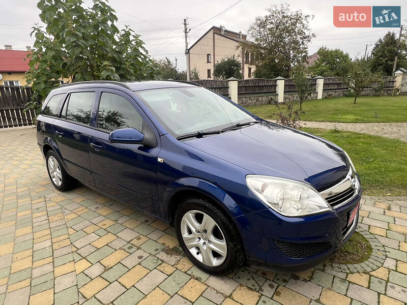 Универсал Opel Astra 2008 в Яворове