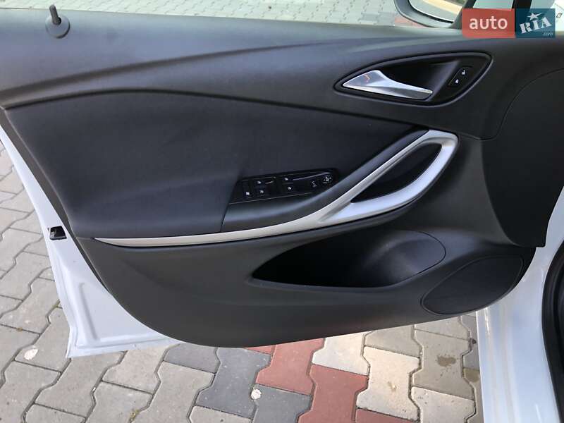 Универсал Opel Astra 2019 в Теофиполе