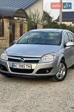 Хэтчбек Opel Astra 2014 в Коломые