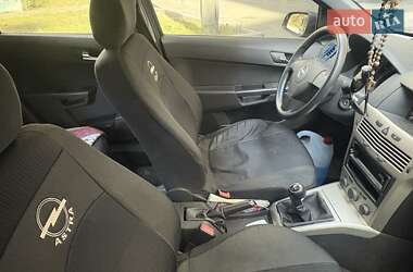 Хэтчбек Opel Astra 2008 в 