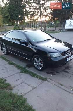 Купе Opel Astra 2001 в 