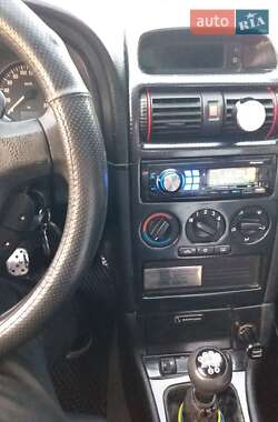 Купе Opel Astra 2001 в 