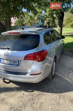 Универсал Opel Astra 2012 в 