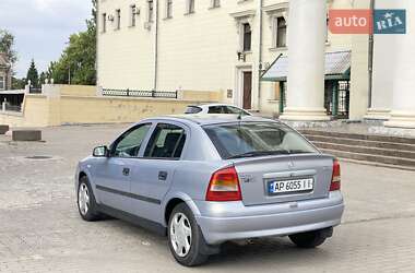 Хэтчбек Opel Astra 2002 в 