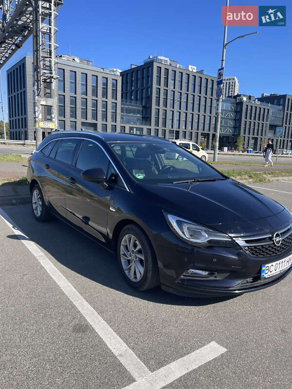 Универсал Opel Astra 2019 в Киеве