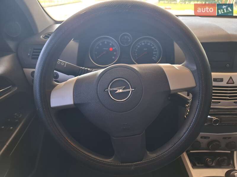 Хэтчбек Opel Astra 2008 в Николаеве