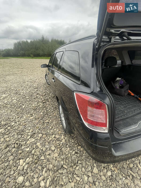 Универсал Opel Astra 2008 в Ивано-Франковске