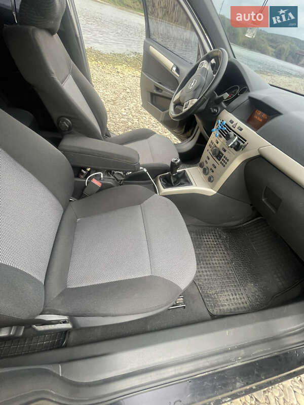 Универсал Opel Astra 2008 в Ивано-Франковске
