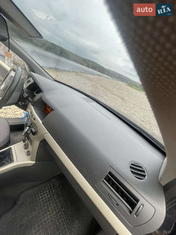 Универсал Opel Astra 2008 в Ивано-Франковске