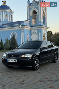 Седан Opel Astra 2005 в Ізмаїлі