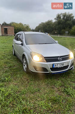 Универсал Opel Astra 2005 в Ивано-Франковске
