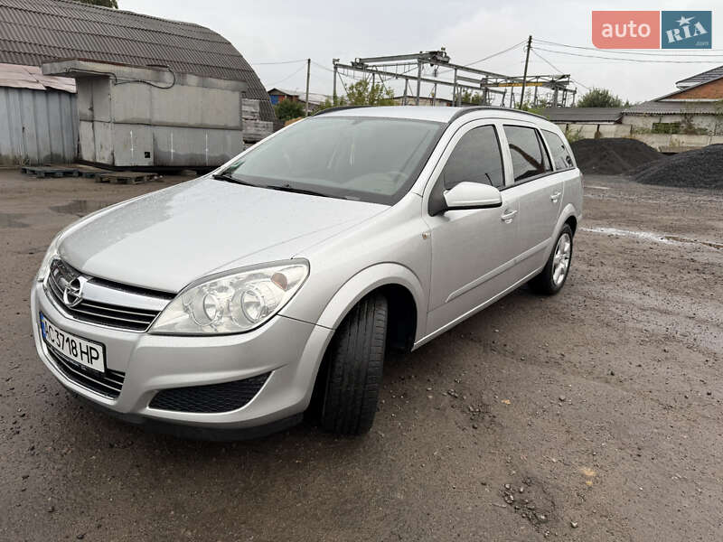 Универсал Opel Astra 2008 в Луцке