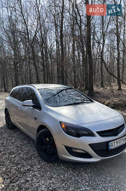 Универсал Opel Astra 2012 в 