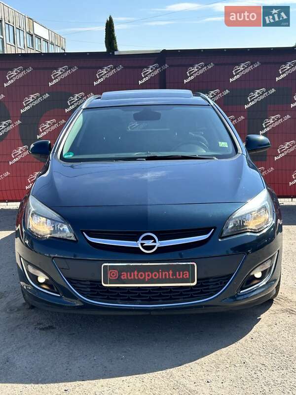 Универсал Opel Astra 2014 в Сумах