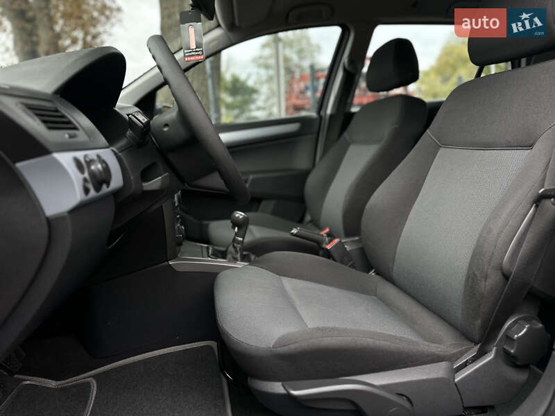 Універсал Opel Astra 2006 в Вінниці