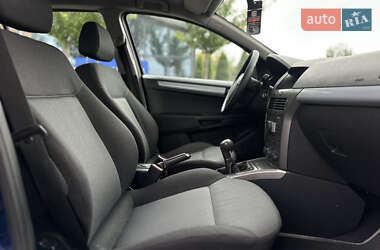 Универсал Opel Astra 2006 в 