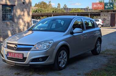 Хэтчбек Opel Astra 2009 в 