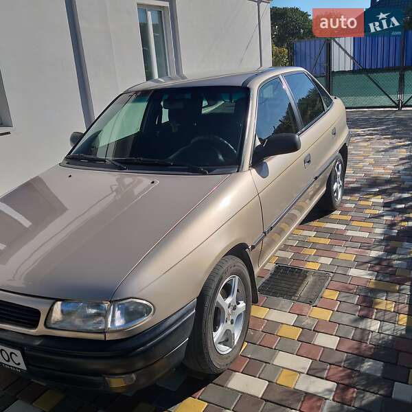 Opel Astra 1998
