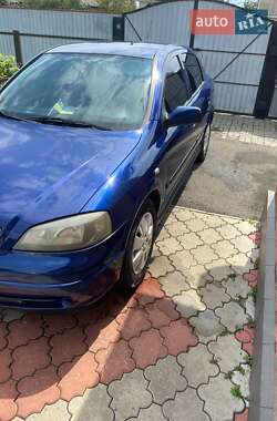 Хэтчбек Opel Astra 2003 в 