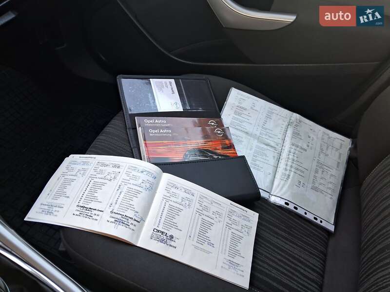 Универсал Opel Astra 2011 в Шепетовке