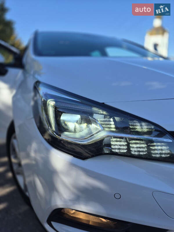 Универсал Opel Astra 2016 в Кривом Роге