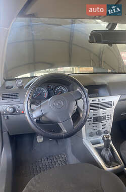 Хэтчбек Opel Astra 2009 в 