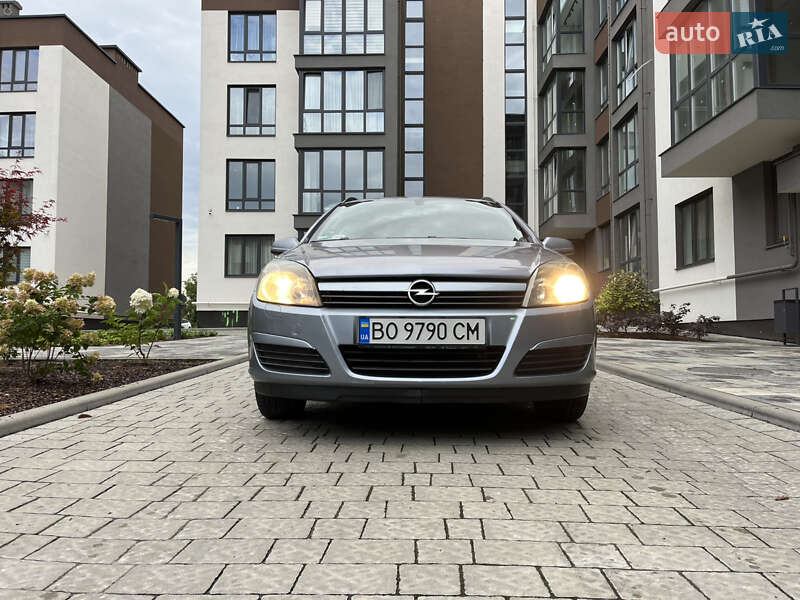 Универсал Opel Astra 2004 в Львове