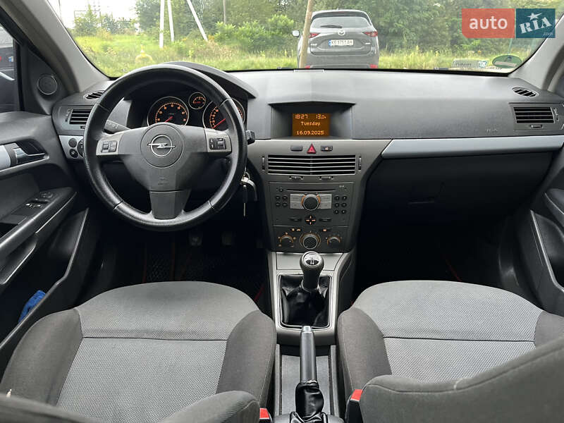 Универсал Opel Astra 2004 в Львове