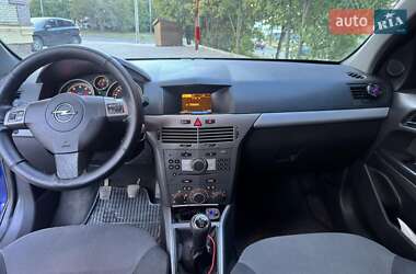 Универсал Opel Astra 2006 в 