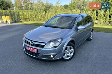 Универсал Opel Astra 2005 в Золочеве