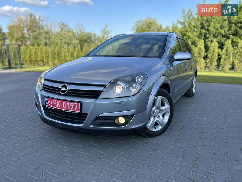 Универсал Opel Astra 2005 в Золочеве