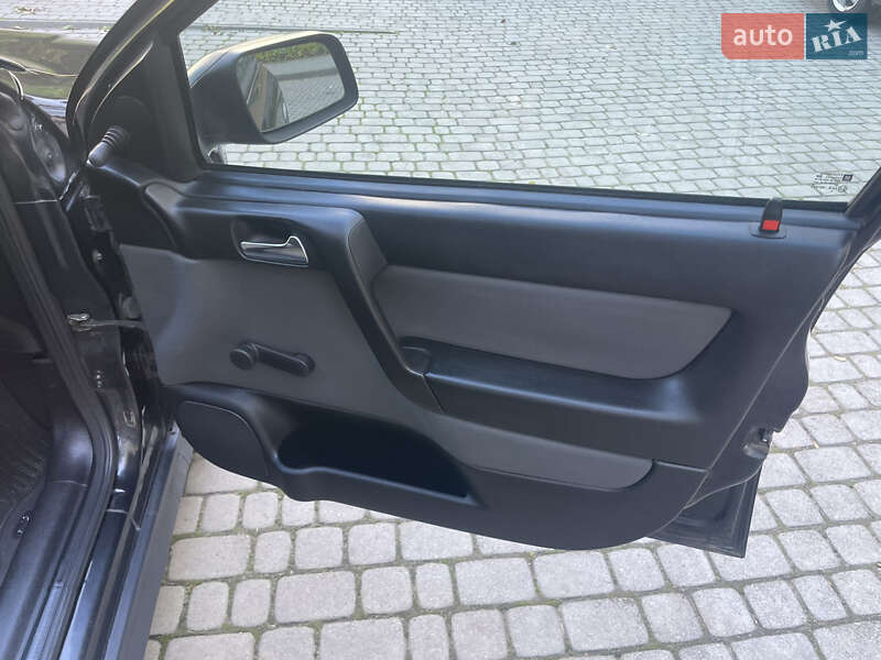 Седан Opel Astra 2007 в Львові фото 11 Седан Opel Astra 2007 в Львові